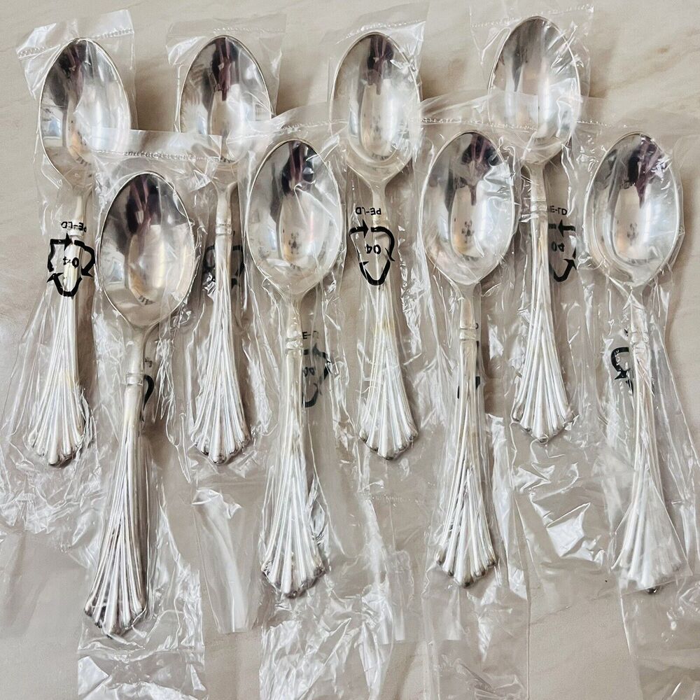 New 8 International Royal Plume Wm. Rogers&Son Silver-plated Soup Spoon 6 3/4”